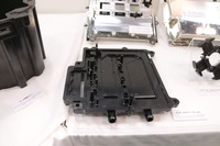ECU(インバーター)の筐体。電磁気シールドにはメッキ処理で対応。水冷のためのウォータージャケットも作れる