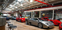 Dutton Garage店内