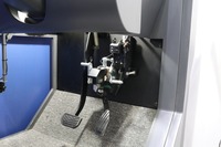 適合車種にユニットを組み込むことで作動する