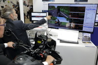 バイクのABSをバーチャルの状況に応じて作動させるデモ