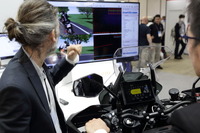 バイクのABSをバーチャルの状況に応じて作動させるデモ