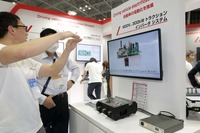 「UCC5880-Q1」