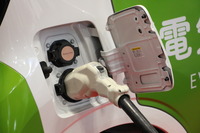 移動式充電器「Roadie V2(ローディーV2)」