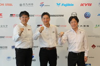 トヨタの佐藤恒治社長、スバルの大崎篤社長、マツダの毛籠勝弘社長(左から)。S耐での挑戦も3人の新社長に引き継がれた(23年5月S耐富士)