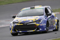 水素エンジン車両「富士SUPER TEC 24時間レース」走行の様子(21年5月)