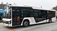 大型自動運転バス
