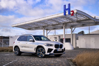 BMWの燃料電池実験車両『iX5ハイドロジェン』