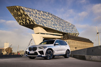 BMWの燃料電池実験車両『iX5ハイドロジェン』