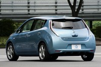 2009年8月、日産リーフを公表