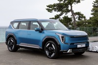 キアが2024年型としてリリース予定の電動SUV、EV9