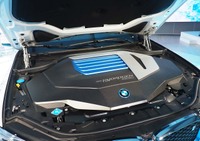 BMW iX5 ハイドロジェン