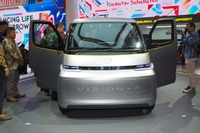 ダイハツが今回のショーで出展した『VIZION-F』。商用EVでの活用をイメージした