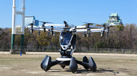 Lift HEXAが日本で初めての有人実証飛行を実施(2023年3月大阪城公園)