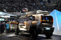 ジャパンモビリティショー2023 三菱自動車ブース