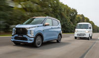 三菱eKクロスEV(左)とミニキャブミーブ