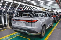 トヨタ自動車の米国インディアナ工場で生産を開始した レクサス TX