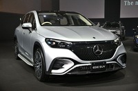 メルセデスベンツEQESUV
