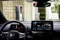 住宅と車両の間の双方向充電が可能になるVWの新世代EV「ID.」(写真は ID.5)