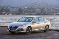 米ホンダの10年落ちモデルの一例。ホンダ・アコードPHEV の2014年モデル
