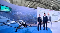 スズキ 鈴木社長(左)とSkyDrive 福澤CEO(右)