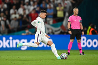 UEFA EURO 2020決勝、PK戦でイングランドのジェイドン・サンチョのキックは得点にならず