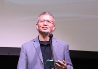 主催者を代表してスピーチするマックス・チェン氏