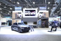 CES 2024、LVCCのウエストホールに出展したジェンテックスのブース