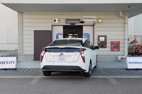 スマートフォンアプリの活用を想定した、機械式駐車設備への「自動バレー駐車」