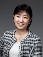 星野朝子副社長