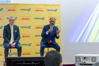 DHLジャパン 代表取締役社長 トニー・カーン氏がDHLについて説明した。