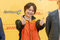 笑顔でリクエストしたポーズに答えてくれた野田樹潤選手。