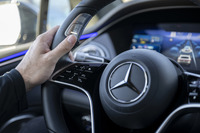 北米向けにレベル3自動運転機能を搭載したメルセデスベンツ EQS
