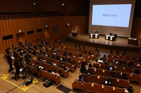 「自転車事故削減に向けた新たな官民連携のあり方」に関するシンポジウム:シンポジウムの様子