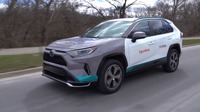 温室効果ガス排出量の少ないエクソンモービルの研究用燃料をトヨタRAV4のプロトタイプに搭載して公道試験を実施