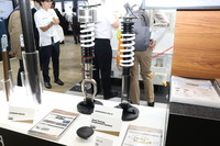 HKSの全天候対応フルオート電子制御サスペンション