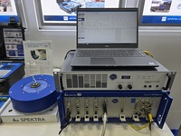 定置型加速度センサー用校正機