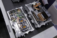 PHEV用インバーター