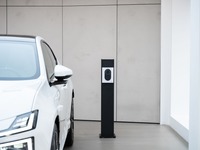ポールスターの自宅用充電ウォールボックス