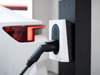 ポールスターの自宅用充電ウォールボックス