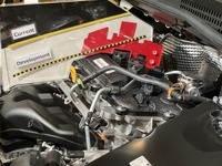 トヨタの1.5リットル4気筒エンジン。従来エンジンより高さが抑えられている