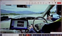 ユースケース4:自動運転に異常が発生し、遠隔操作にて路肩へと移動する様子