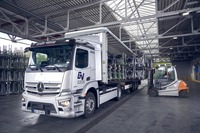 メルセデスベンツ eActros 300