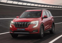 マヒンドラ XUV700
