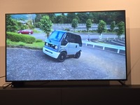 トークショーで流れた急坂の登坂試験映像。