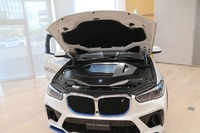 BMW『iX5 Hydrogen』