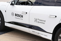ボッシュの「パワーネットガーディアン」を搭載したジャガーI-PACEのデモカー