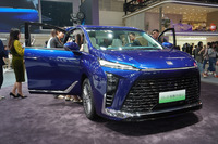 ビュイック GL8 陸尊 PHEV(北京モーターショー2024)