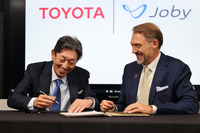 小川TMNA CEO(左)、JoeBen Bevirt, founder and CEO, Joby Aviation CEO(右)