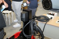 ジゴワッツの小型AC普通充電器「Ella」