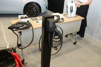 ジゴワッツの小型AC普通充電器「Ella」